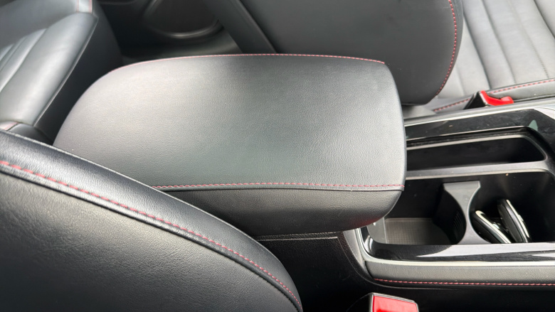 MG Hs 1.5 T-GDI PHEV Exclusive 5dr Auto Hatchback